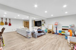 Family Room - 