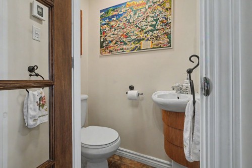Powder room - 767 Rue Richer, Sainte-Adèle, QC - Indoor Photo Showing Bathroom