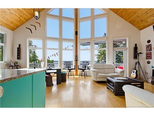 240 Hills Point Rd, Oak Bay, NB 