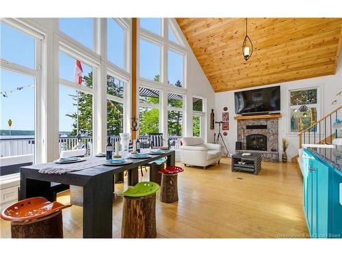 240 Hills Point Rd, Oak Bay, NB 