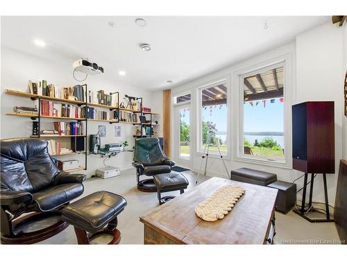 240 Hills Point Rd, Oak Bay, NB 
