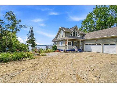 240 Hills Point Rd, Oak Bay, NB 