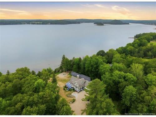 240 Hills Point Rd, Oak Bay, NB 