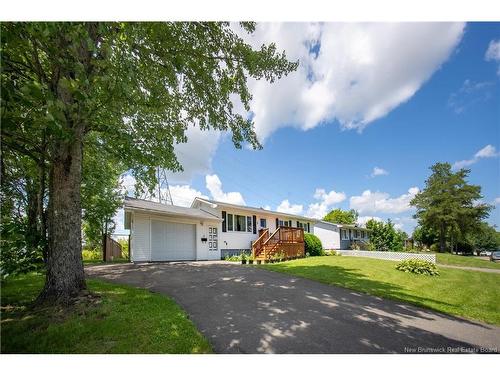 2 Manchester Cres, Riverview, NB 