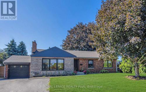 884 Eagle Drive, Burlington, ON - Outdoor