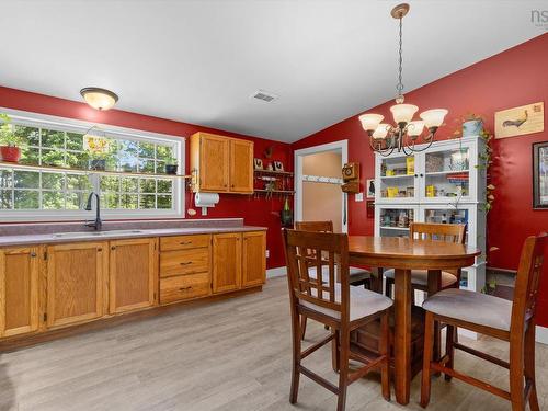 5720 Highway 325, West Clifford, NS - Indoor Photo Showing Dining Room