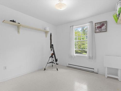 5720 Highway 325, West Clifford, NS - Indoor Photo Showing Other Room
