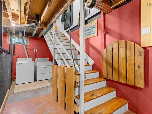 5720 Highway 325, West Clifford, NS - Indoor Photo Showing Laundry Room