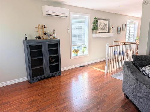 223 Brunswick Street, Truro, NS - Indoor Photo Showing Other Room