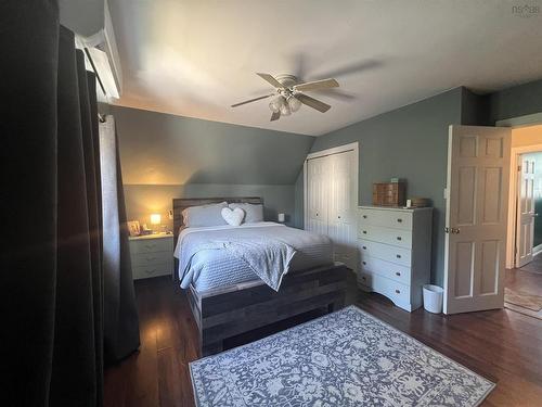 223 Brunswick Street, Truro, NS - Indoor Photo Showing Bedroom