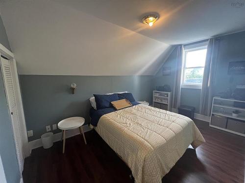 223 Brunswick Street, Truro, NS - Indoor Photo Showing Bedroom