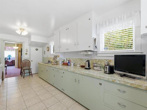 3360 Albert Street, Halifax, NS - Indoor Photo Showing Kitchen