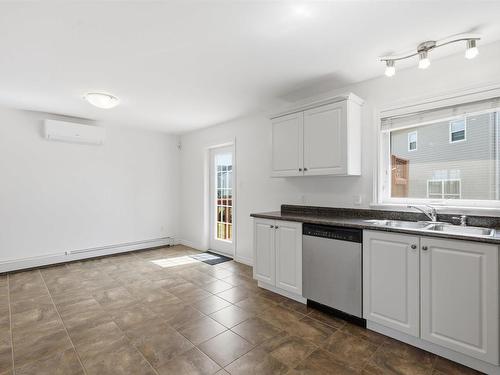 202 Beech Tree Run, Halifax, NS - Indoor Photo Showing Kitchen With Double Sink
