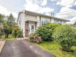 11 Londra Court  Dartmouth, NS B2W 5A5