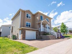 31 Transom Drive  Halifax, NS B3M 4V5