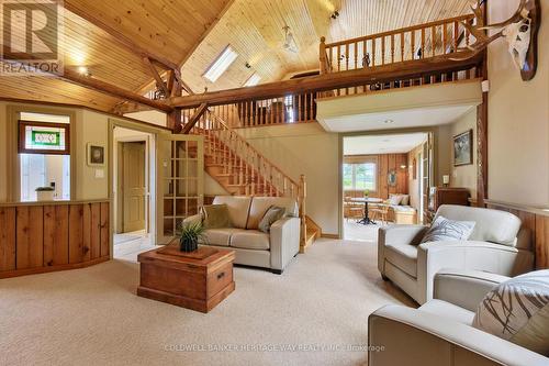 1276 9Th Line, Beckwith, ON - Indoor Photo Showing Living Room