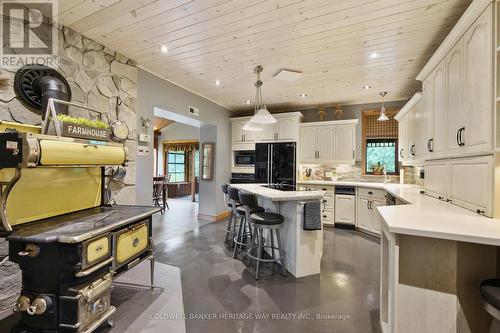 1276 9Th Line, Beckwith, ON - Indoor Photo Showing Kitchen With Upgraded Kitchen