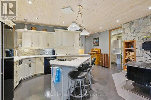 1276 9Th Line, Beckwith, ON - Indoor Photo Showing Kitchen With Upgraded Kitchen