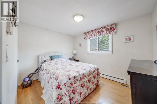 5122 Colbourne Drive, Windsor, ON - Indoor Photo Showing Bedroom