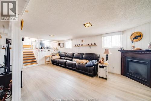 5122 Colbourne Drive, Windsor, ON - Indoor Photo Showing Living Room With Fireplace