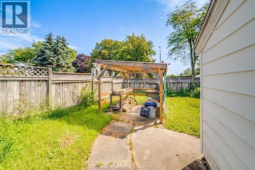 5122 Colbourne Drive, Windsor, ON - Outdoor