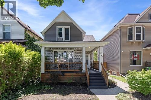 327 LINCOLN ROAD  Windsor, ON N8Y 2G6