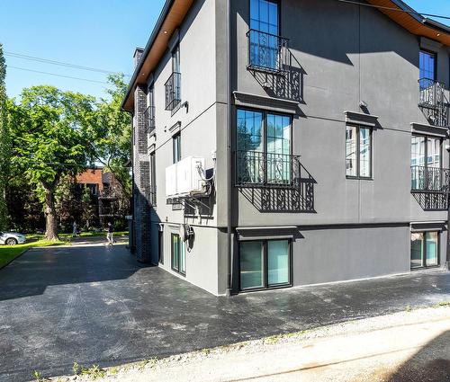 11833 102 Avenue Nw, Edmonton, AB 