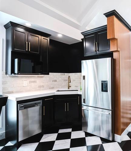 11833 102 Avenue Nw, Edmonton, AB 