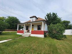 120 Third St Rainy River, ON P0W 1L0