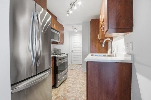 Cuisine - 1  - 102 92E Avenue E., Blainville, QC - Indoor Photo Showing Kitchen