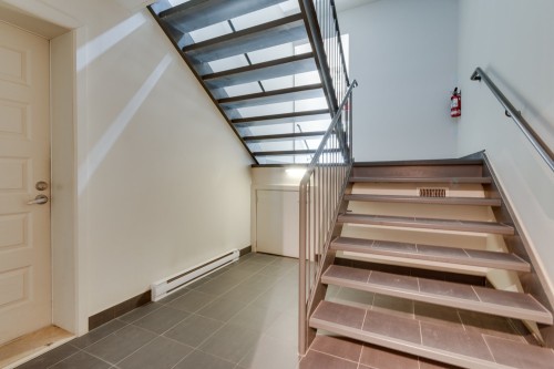 Escalier - 1  - 102 92E Avenue E., Blainville, QC - Indoor Photo Showing Other Room