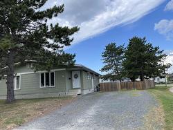 48 Thunder Drive Dryden, ON P8N 3C4
