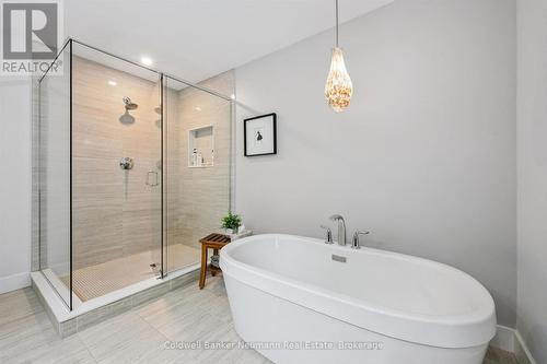 169 Morris Street, Guelph (St. Patrick'S Ward), ON - Indoor Photo Showing Bathroom
