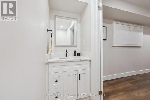 169 Morris Street, Guelph (St. Patrick'S Ward), ON - Indoor Photo Showing Bathroom