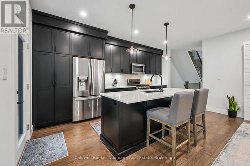 169 Morris Street, Guelph (St. Patrick'S Ward), ON - Indoor Photo Showing Kitchen With Upgraded Kitchen