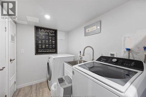 2720 Academy, Windsor, ON - Indoor Photo Showing Laundry Room