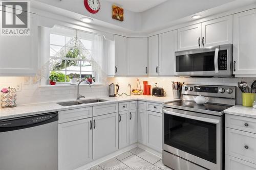 2720 Academy, Windsor, ON - Indoor Photo Showing Kitchen With Double Sink
