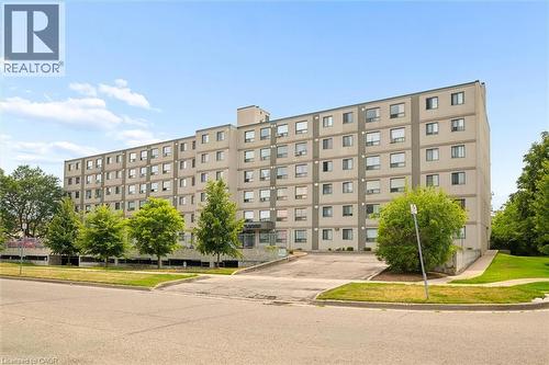18 HOLBORN Court Unit# 506  Kitchener, ON N2A 4A1