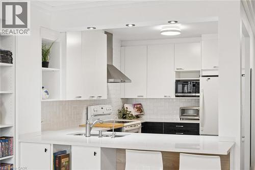 18 HOLBORN Court Unit# 506  Kitchener, ON N2A 4A1