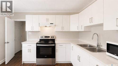 1924 22Nd Street W, Saskatoon, SK - Indoor Photo Showing Kitchen With Double Sink