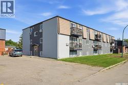 16 116 Acadia COURT  Saskatoon, SK S7H 4T7