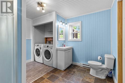 177 St. Thomas Line, Paradise, NL - Indoor Photo Showing Laundry Room