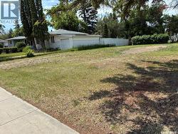 613 P AVENUE N Saskatoon, SK S7L 2W1