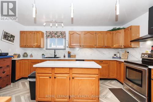Center Island - 294 Davis Street, Port Colborne (Killaly East), ON - Indoor Photo Showing Kitchen