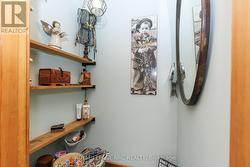 Walk in dressing room - 