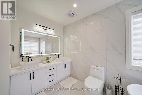 122 Mistysugar Trail, Vaughan, ON - Indoor Photo Showing Bathroom