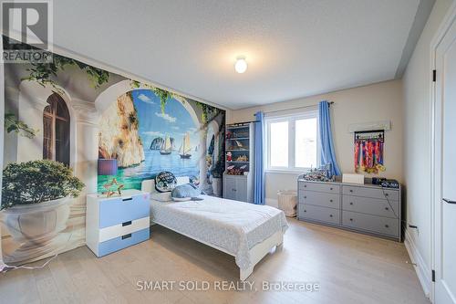 122 Mistysugar Trail, Vaughan, ON - Indoor Photo Showing Bedroom