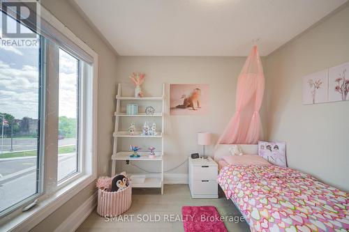 122 Mistysugar Trail, Vaughan, ON - Indoor Photo Showing Bedroom