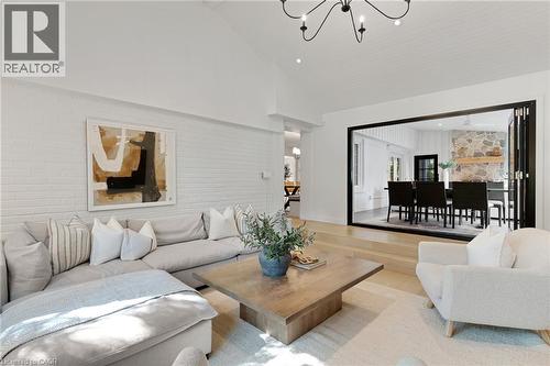 203 Forsyth Drive, Waterloo, ON - Indoor Photo Showing Living Room