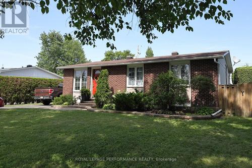 1497 BLACKHEATH STREET  Ottawa, ON K1E 1K6